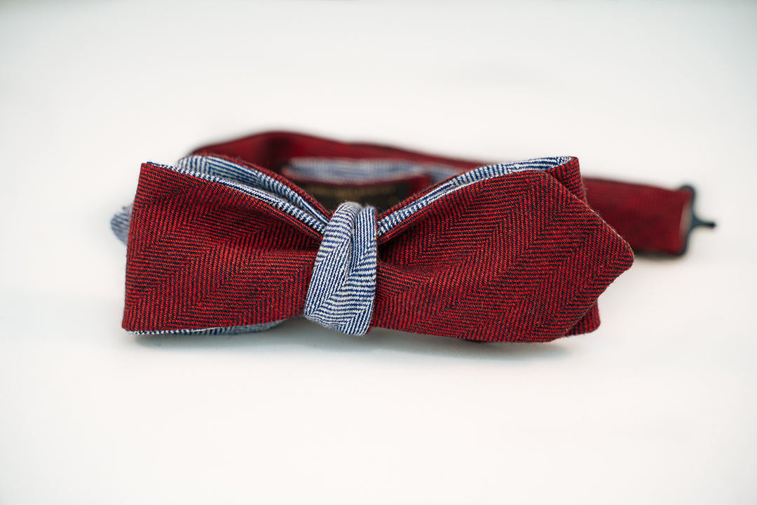 Red & Blue Reversible Linen Herringbone Bow Tie Slim Diamond Tip