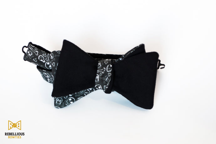 Reversible Black Twill and White Skull Cotton Bow Tie Butterfly